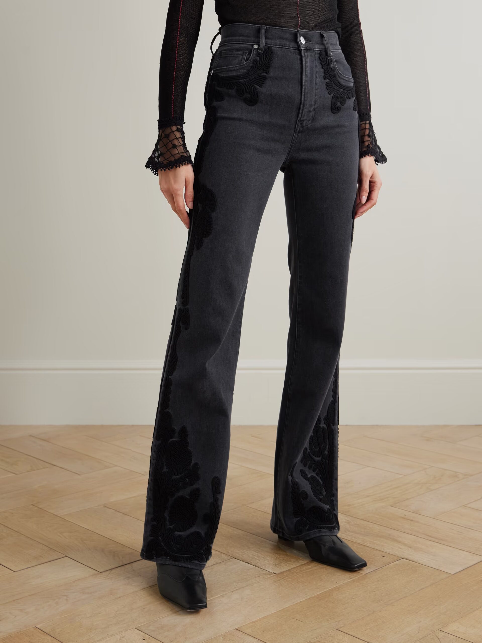 Black embroidery jeans
